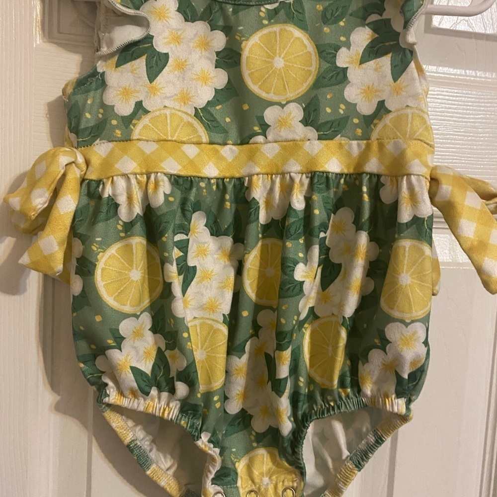 Boutique Lemon Bubble Romper - Picture 2 of 6